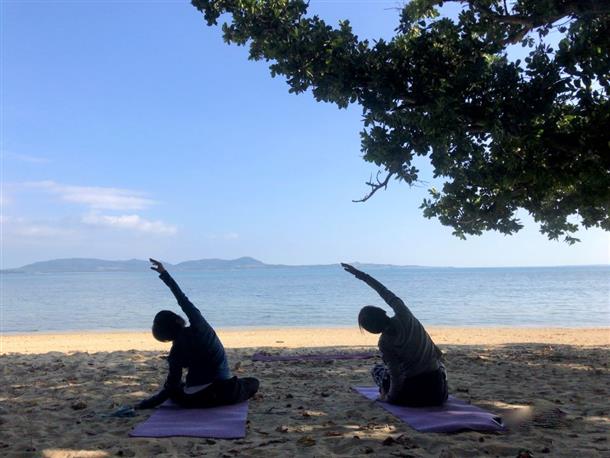 石垣島の青い海を眺めながらリラックス♪