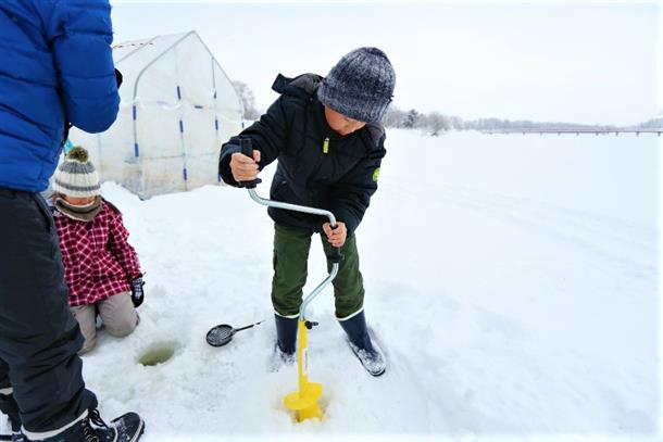 あこがれの穴あけ体験も！