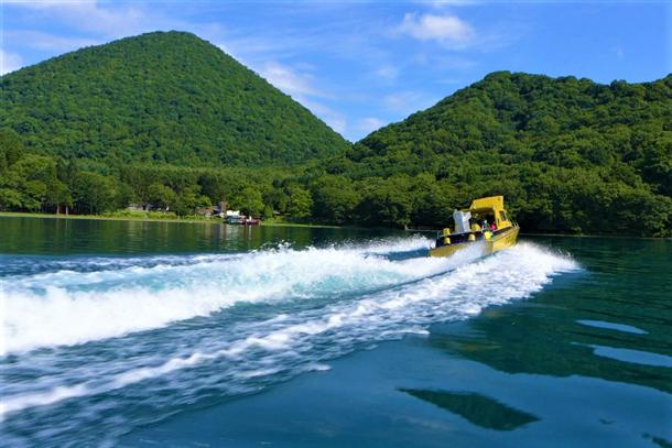 洞爺湖の真ん中に浮かぶ『中島』へ