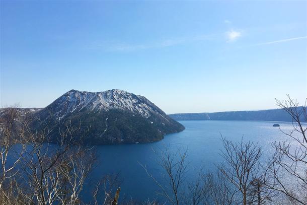 山の神の湖『摩周湖』の摩周ブルーを堪能