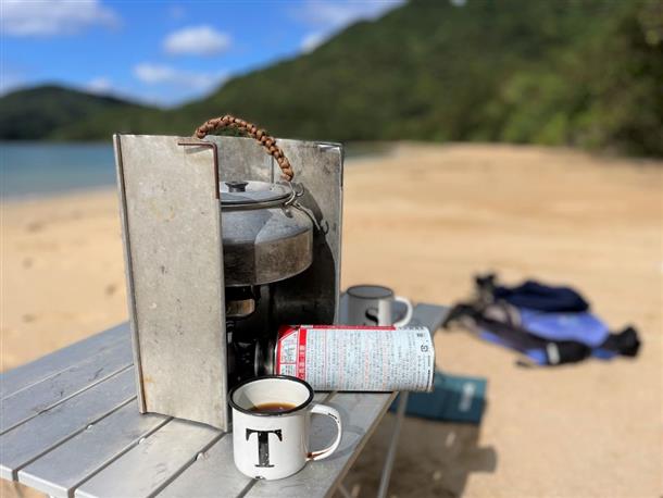無人ビーチでのんびりコーヒーターム