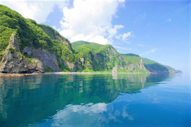 海からでしか見られない秘境矢越海岸
