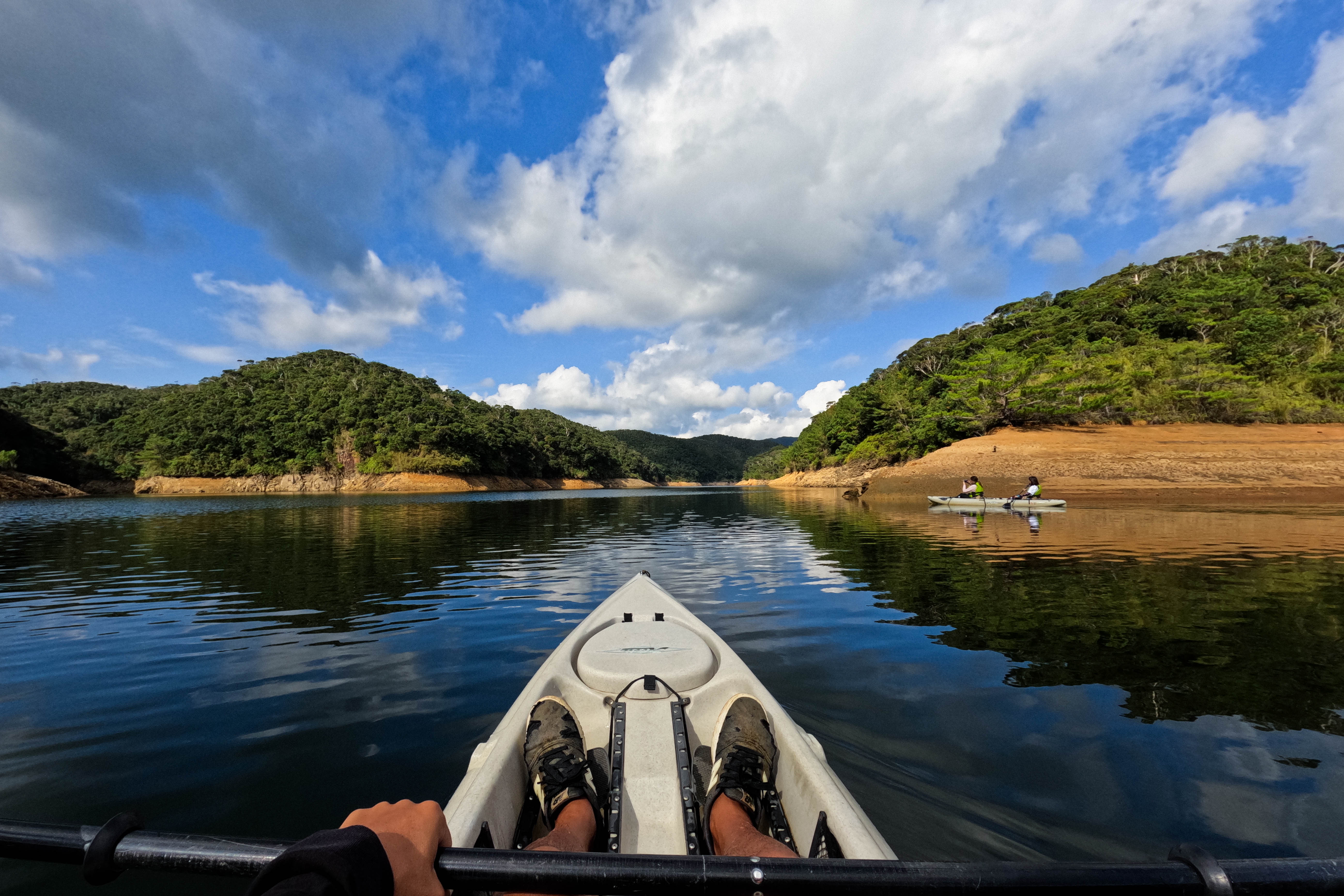 広い湖面は漕いでて気持ちがイイ！