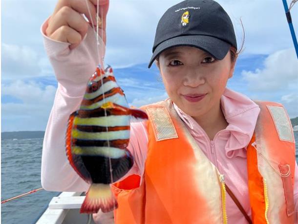 沖縄らしいカラフルなお魚も