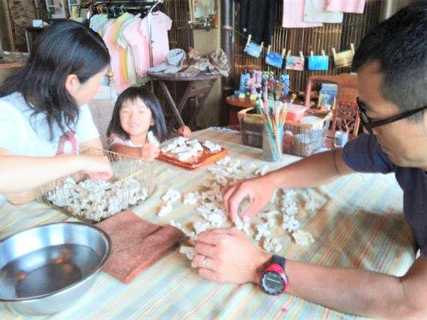 西表島・漆喰シーサー作り体験