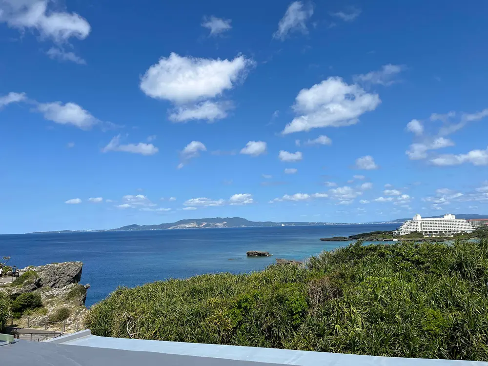 美しい海が魅力の沖縄・恩納村！おすすめグルメ＆おんなサンセット海道をめぐる旅