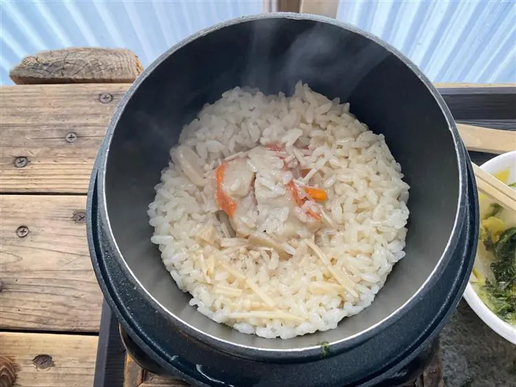 一番人気のメニュー「キンメ鯛の釜めし」