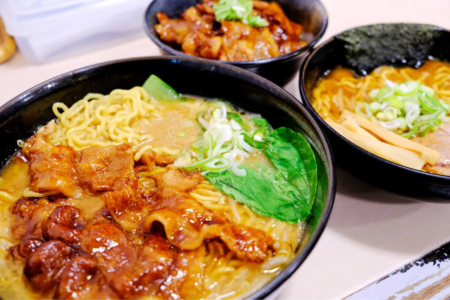 テレ地下（さっぽろテレビ塔地下）で人気！「麺屋 開高」の十勝ホエー豚麺