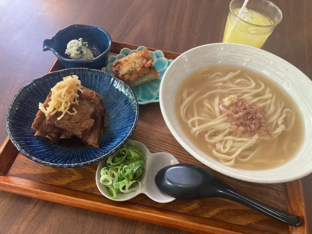 首里ほりかわのソーキソバ