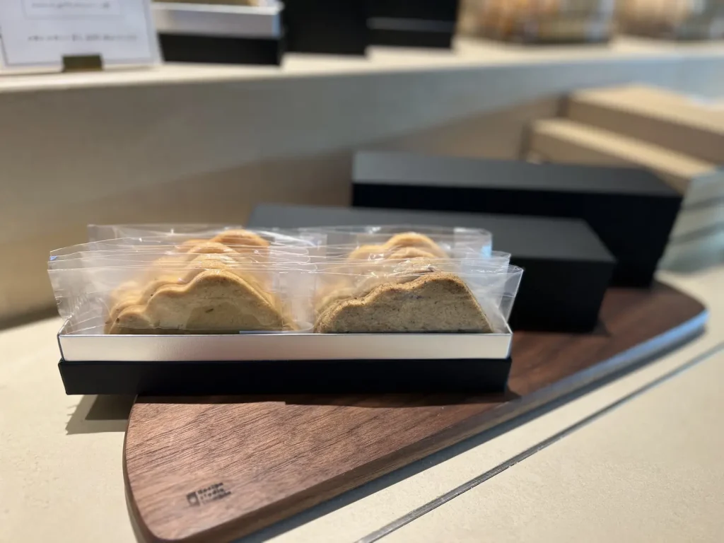 生サブレとは違う食感を楽しんで